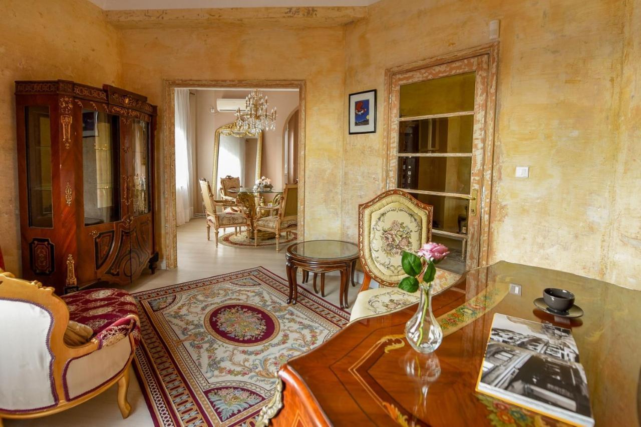 Апартаменты Baroque Splendor: Breathtaking Views & Design Бухарест Экстерьер фото